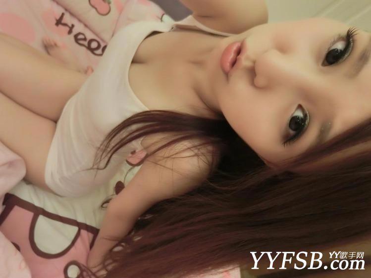 台湾LOL女主播忘关摄像头 洗澡被全程直播