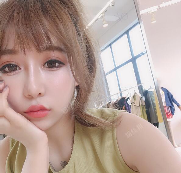 虎牙Dae-韩韩直播真空漏胸走光事件，不雅视频被疯传，被处罚A类违规