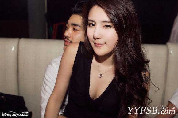 组图：韩国首尔富人区清潭洞夜店的夜店生活