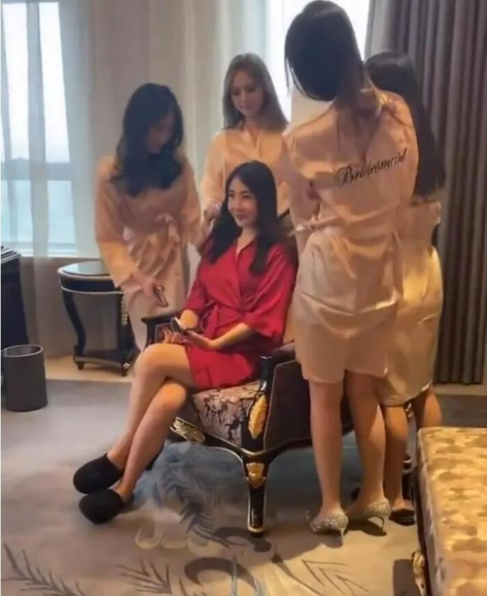 宠妻狂魔阿哲午夜秀恩爱，包场为老婆孙珊珊庆生，哲嫂展现小蛮腰好身材