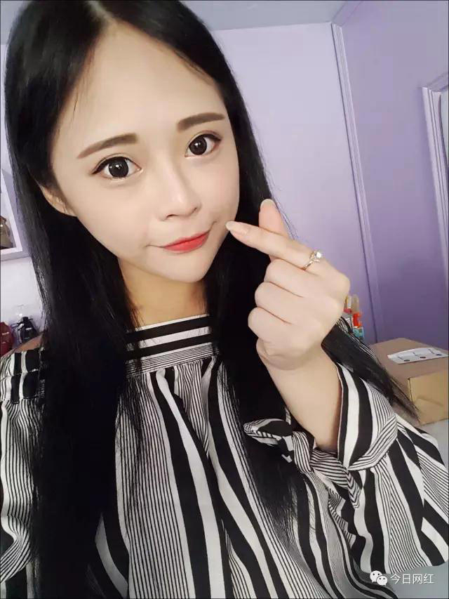 熊猫主播谢仁馨个人资料 台湾妹子胸很大，宅男最爱的summer