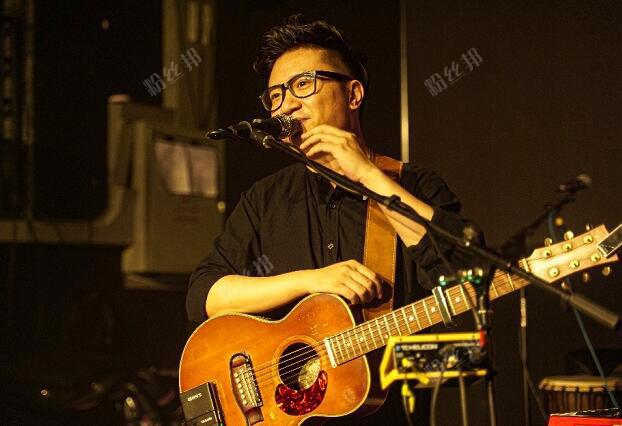 YY2080出来的几位斗鱼主播，周二珂曾叫纳妮，暗杠小发一曲走红