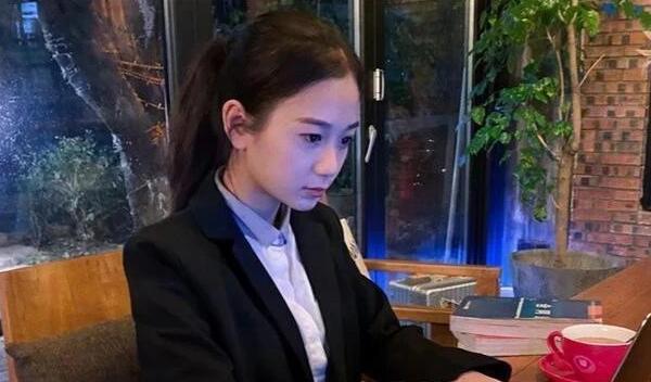 抖音张曼如个人资料背景身家，网传78亿身家却是空壳公司，包装出来的董事长