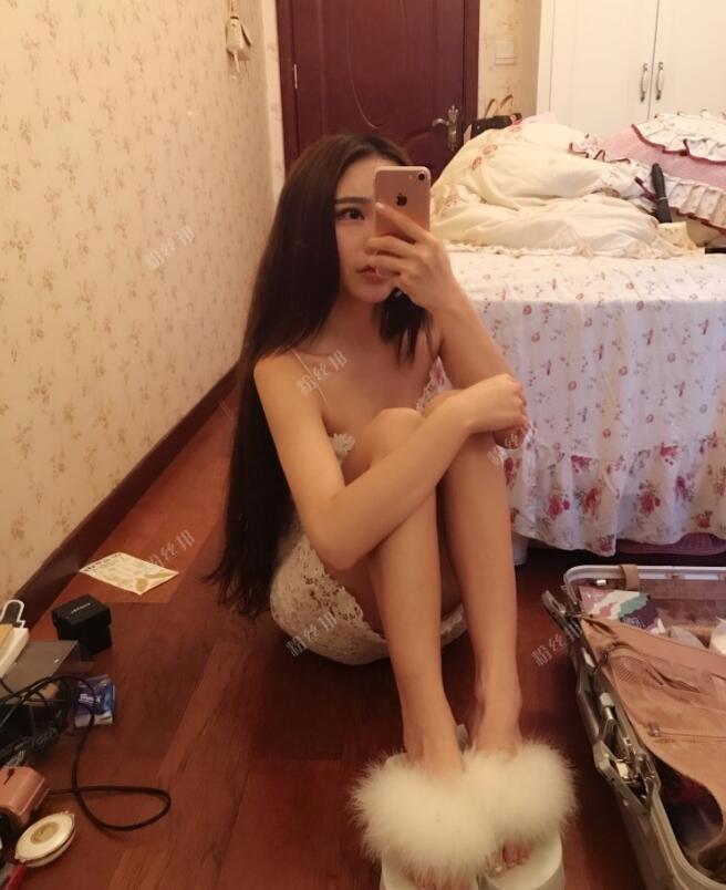 前熊貓主播Lovely璐璐泳池9分32秒不雅视频流出，现已退网不做女主播