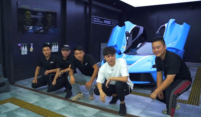 虎牙“苏C皮蛋”调侃小酷法拉利归属，买拉法成本多大，不得和公会签5年合同