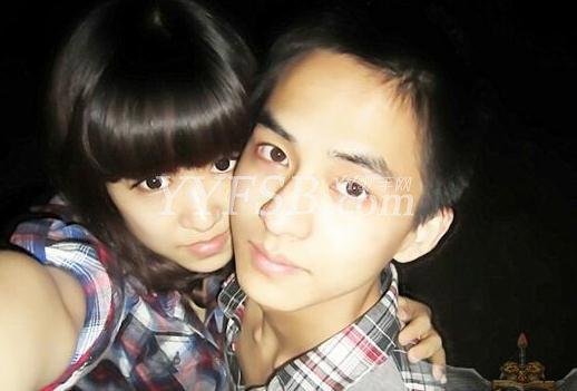 lol主播草莓微博照片 LOL路人王草莓id资料YY直播间