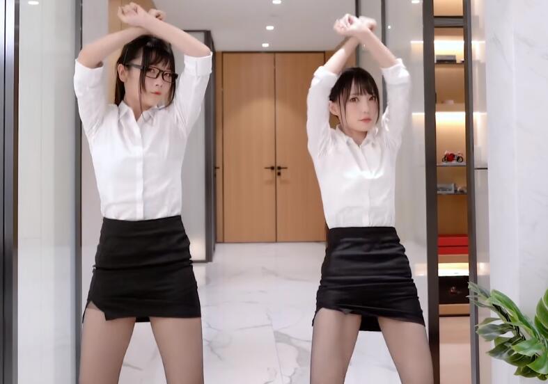 B站舞姬咬人猫个人资料简介，咬人猫玩机器什么梗，咬人猫走红经过