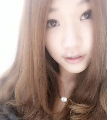 yy美女歌手诺诗个人资料及漂亮生活照