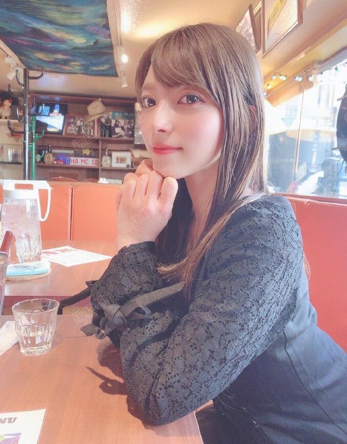 MineS小姐SY亚衣入驻斗鱼，网友提醒做好心理准备，直播间疑似被屏蔽