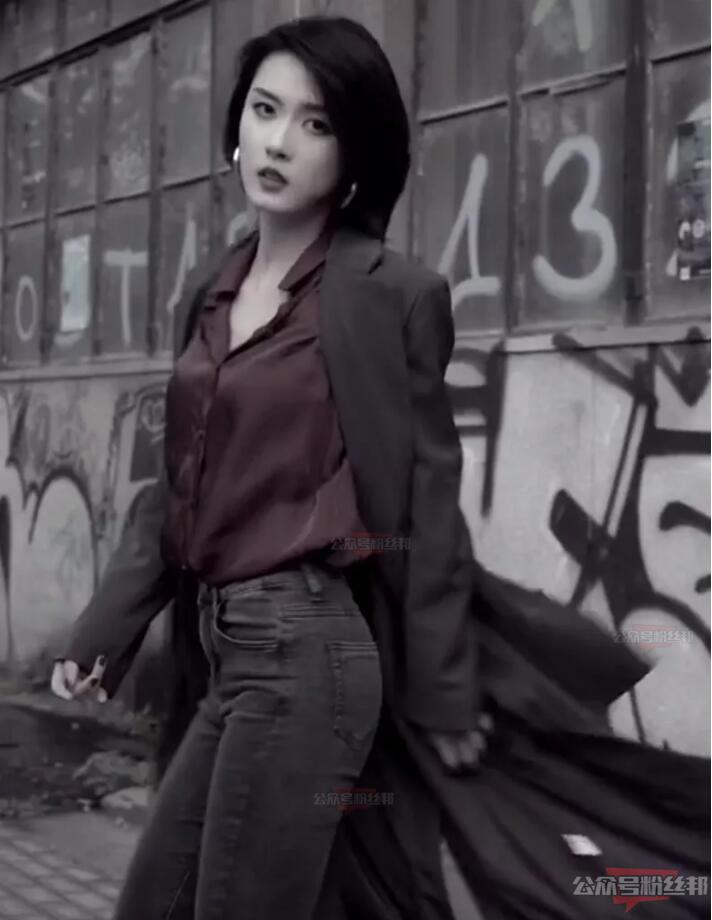 聂小雨转型在模仿痞幼？钓鱼事件玩车炒CP穿瑜伽裤，网友直言她变了