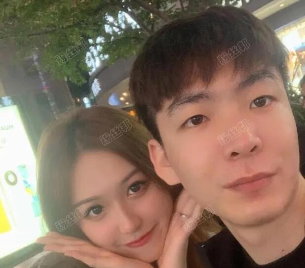 电竞女神Suki突变“乔碧萝”？德杯女解说暴露“真实颜值”，登台现场翻车！