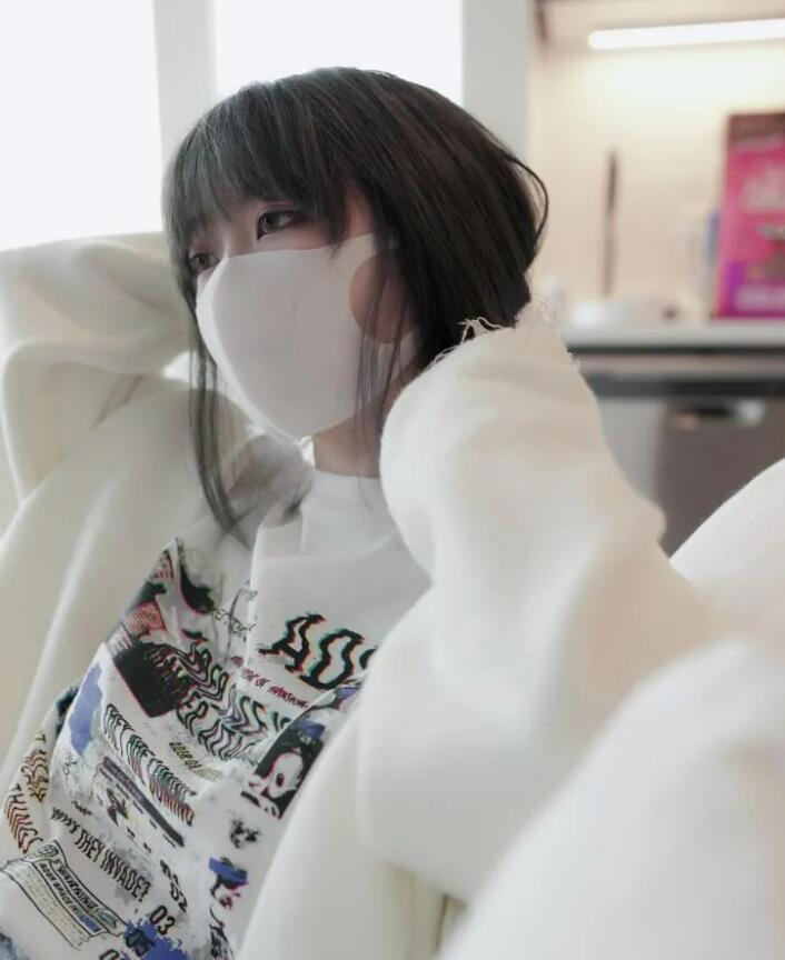 玩偶姐姐男友身份富二代？最新作品森林系列上线，热恋海岸线美照来袭