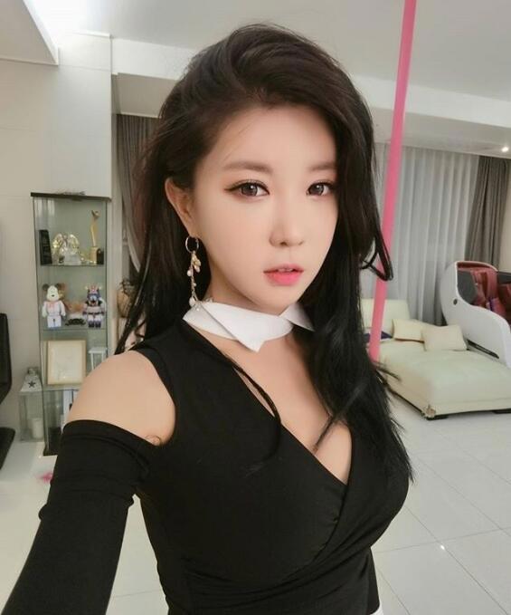 许允美YUNMEI个人资料简介 许允美直播间微博照片写真