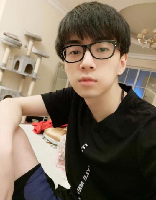 斗鱼普朗东个人资料简介 LOL普朗东微博直播间女友丁毛毛曝光