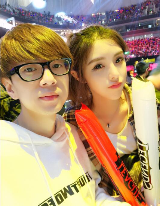 斗鱼普朗东个人资料简介 LOL普朗东微博直播间女友丁毛毛曝光