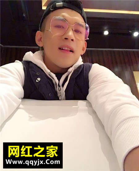 天佑睡女徒弟的照片 天佑为什么叫草徒狂魔?