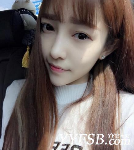 YY东方宝宝：宝哥天书宠爱的女主播