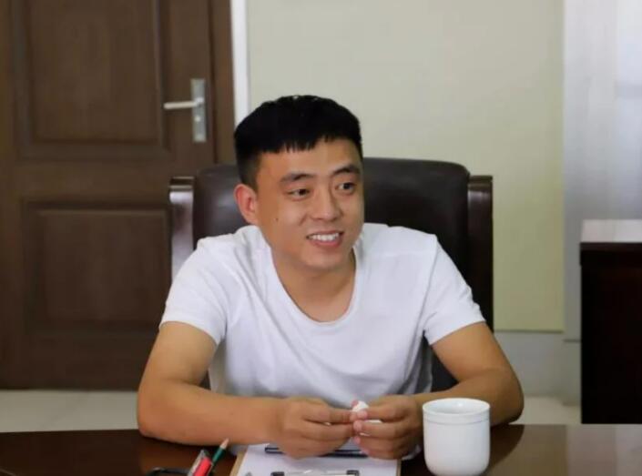 铁山靠被抖音永久封禁，封禁原因是低俗不良价值观导向，这次回不来了