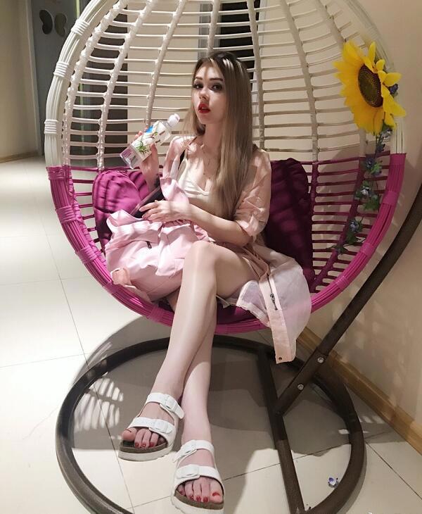 抖音白俄罗斯美女ALLA爱莱个人资料简介 外国网红ALLA图片写真