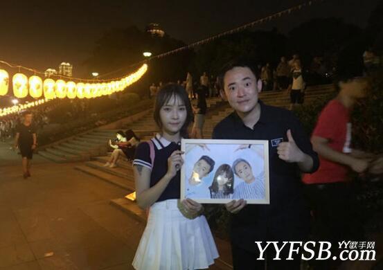 斗鱼灵魂画师观音桥毕加索 一位来自川美的美女主播