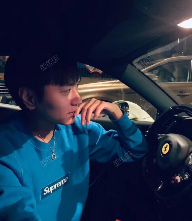 虎牙小小小酷哥个人资料，家庭背景是东阳首富，为何跟前女友朵朵分手