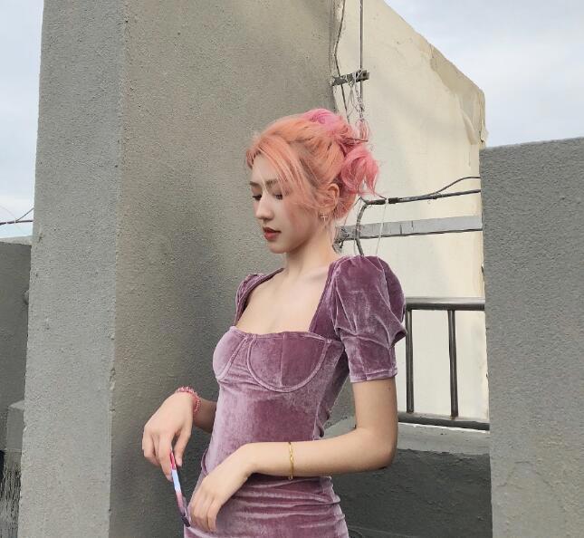 抖音天才小火龙身高资料简介，凭借高颜值百变风格走红，单车价值几万