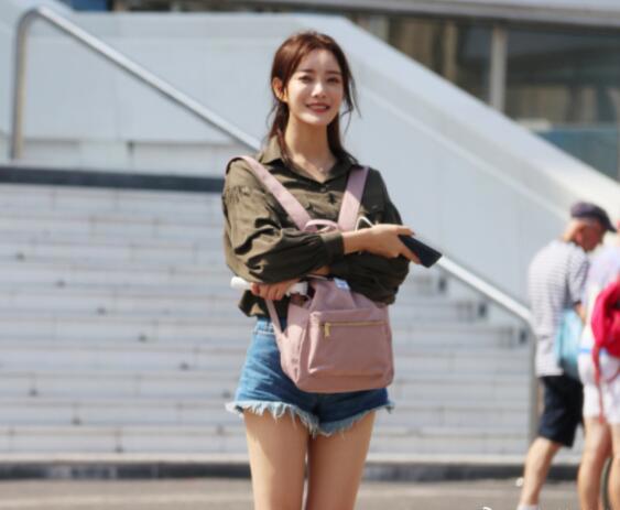 YY年度盛典女主播分组实为“老公组” 细数今年四位夺金女主播