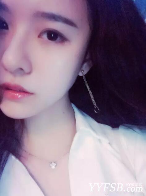 斗鱼主播阿冷：其实我没有很高冷