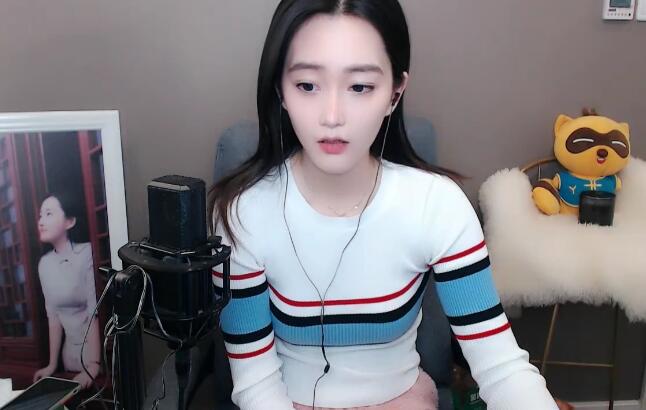 YY神豪China天书资料背景，遇急找宝哥借钱300万，15分钟后就到账