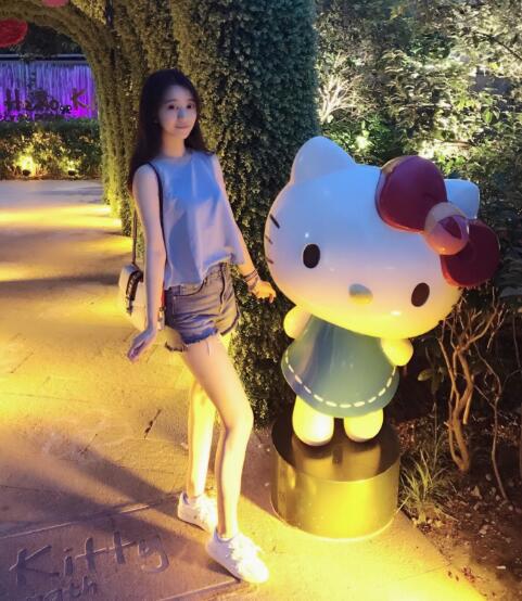 沈雨萱个人资料简介 YY沈雨萱照片作品微博直播间