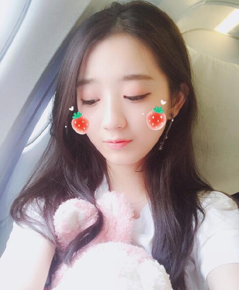 沈雨萱个人资料简介 YY沈雨萱照片作品微博直播间