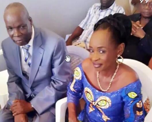 非洲主播黑哥华仔回归，讲述老爸9个老婆，有24个兄弟姐妹