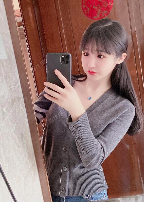 斗鱼是米儿啊i个人资料，米儿啊i衬衣闪现写真福利，颜值俱佳为何混日子