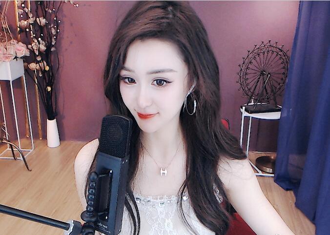 YY音豪子牙福利生活照写真，女主播子牙高清视频截图欣赏，因直播事故或永封