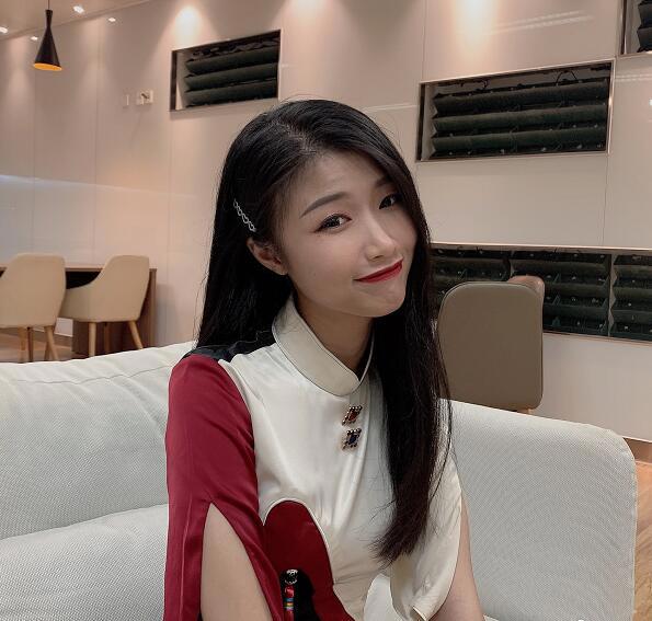 赵方婧个人资料作品走红简介 音阙诗听主唱赵方婧生活照图片