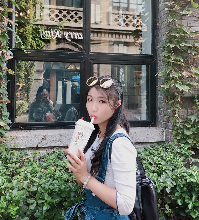 赵方婧个人资料作品走红简介 音阙诗听主唱赵方婧生活照图片