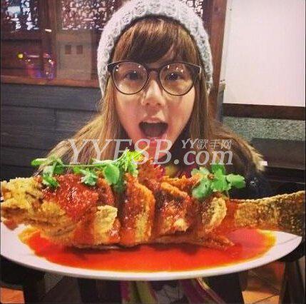 揭秘一夜红遍全国的90后女星神秘背景