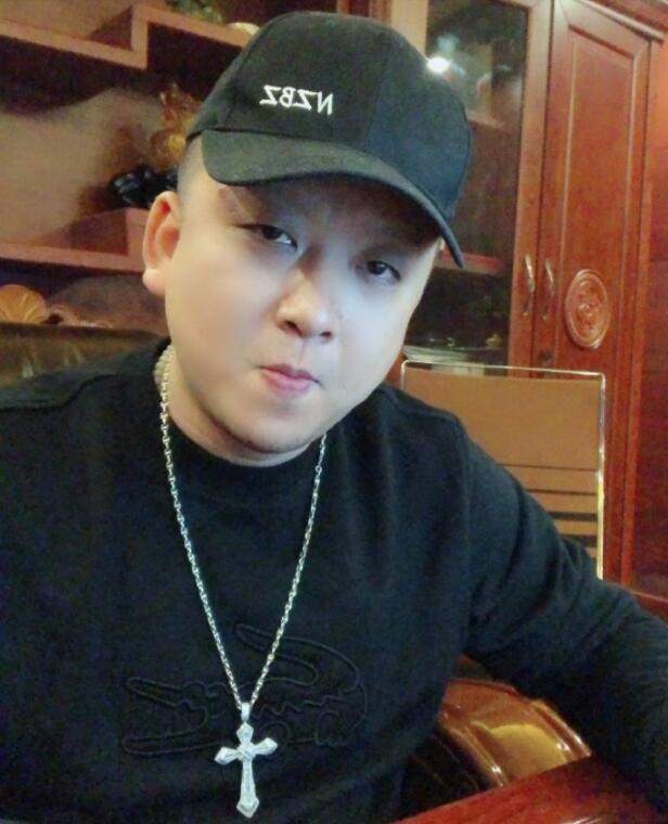 快手天津李四个人背景资料图片 快手PK之王天津李四成名原因