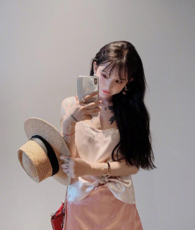 快手王逗逗个人资料简介 抖音王逗逗微博生活照图片素颜照片
