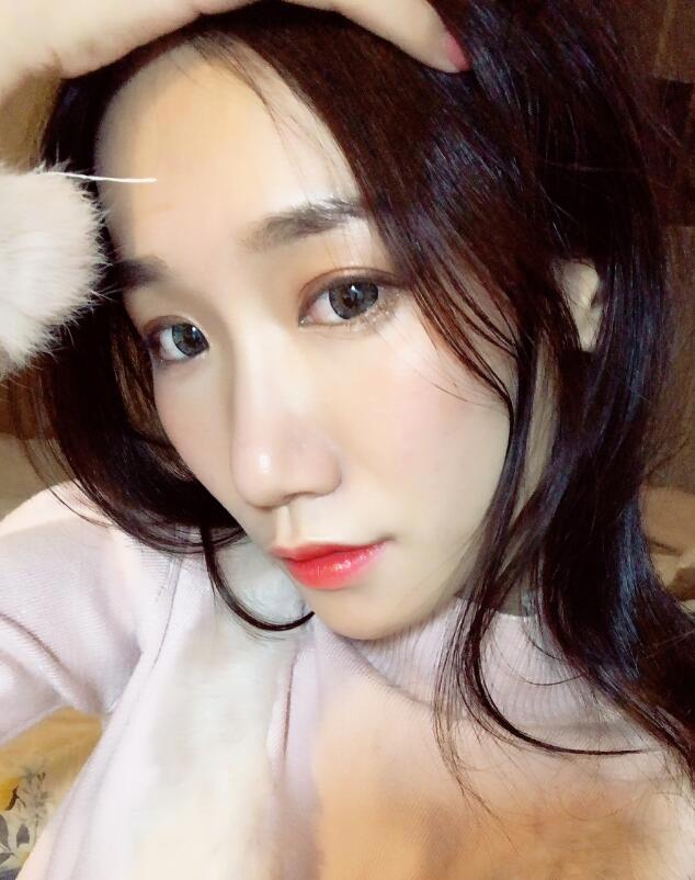 斗鱼196小缘喵不再圈地自萌 今晚街头嘎唱卖血不再孤芳自赏？