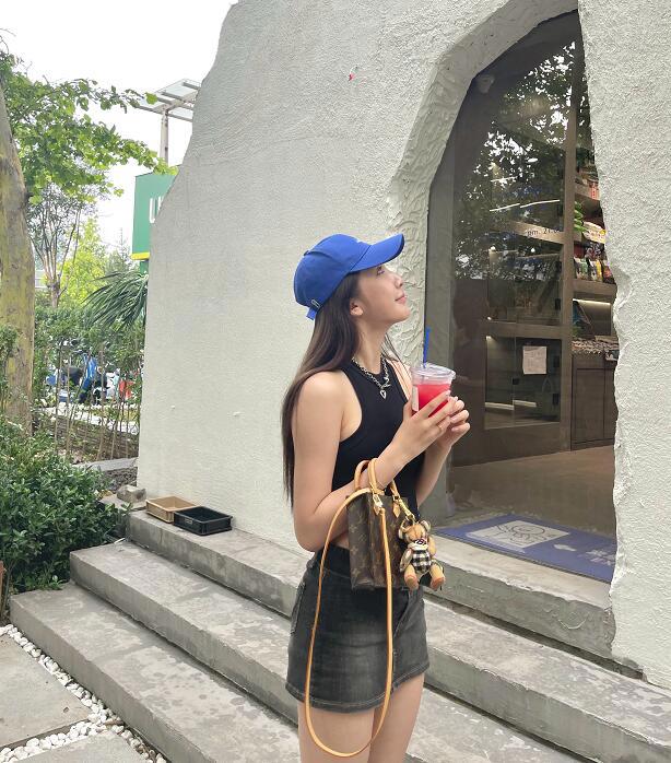 网红都美竹照片写真生活照，因爆料吴亦凡事件走红，颜值和身材都很棒