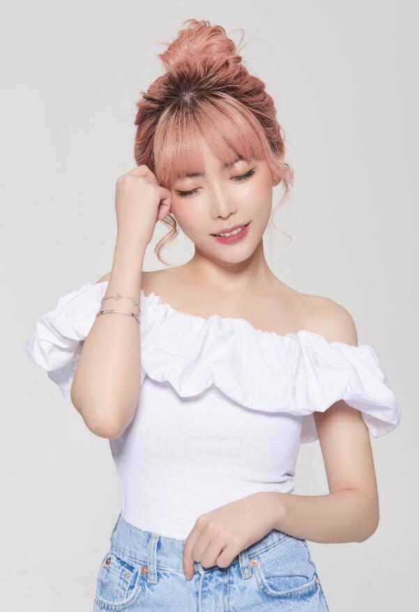 周淑怡躺枪成“封面人物”，照片被制作成涉黄视频，喊话粉丝举报