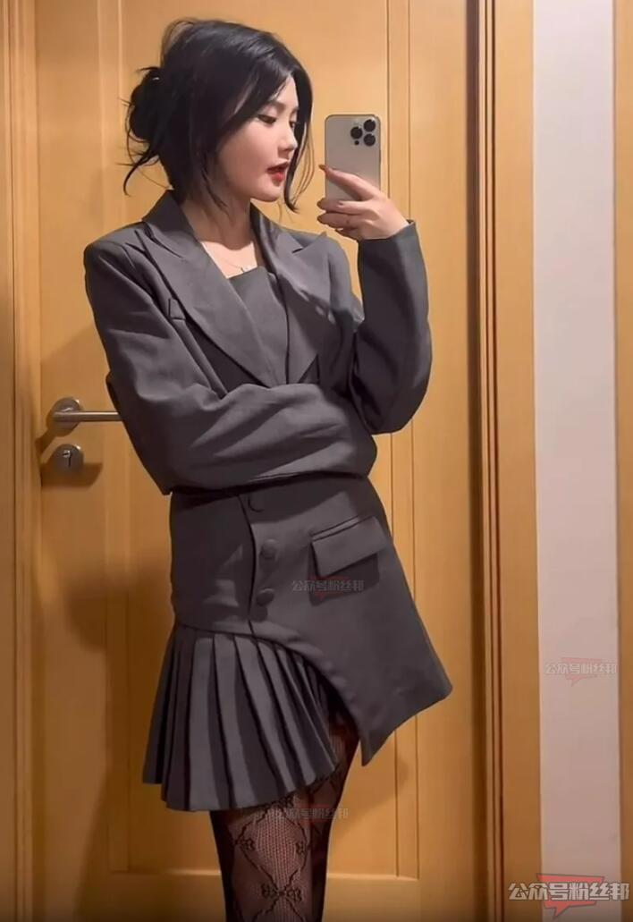 快手李明霖个人资料，女友怀孕身份图片被扒，小潮汐儿生活照身材真好