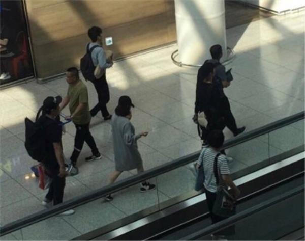 宋仲基宋慧乔婚讯后首同框！满满幸福感