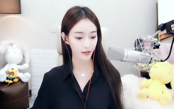 神豪挺哥曾“撕逼”芮甜甜，隐瞒结婚套路深，前夫曾赠千万豪宅