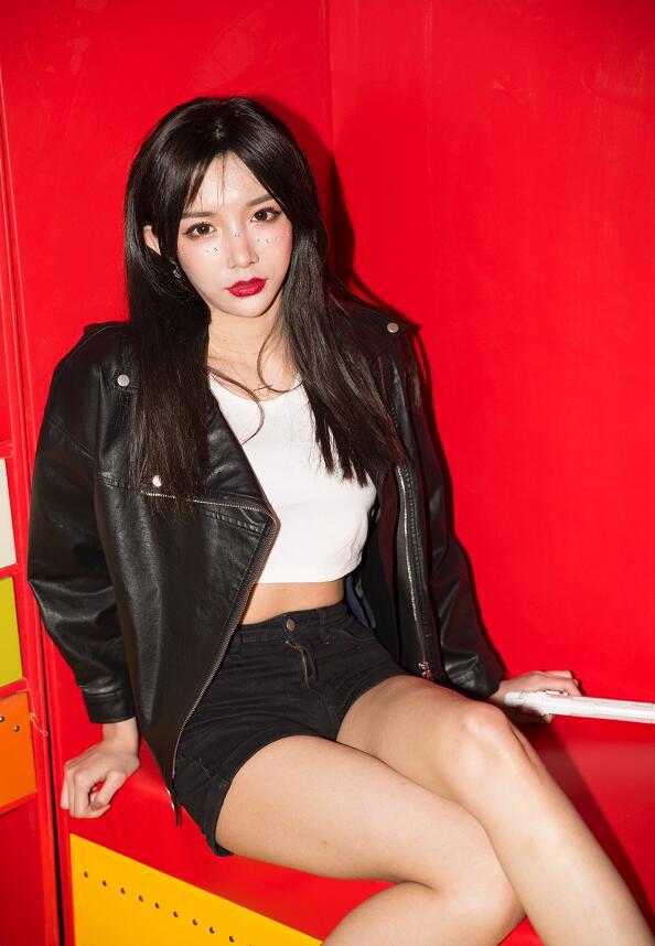 抖音我叫Abbily个人资料简介 我叫abbily的男生模样照片生活照