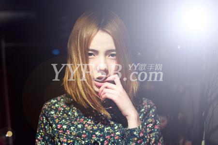 《赵美彤》整容前后对比素颜照片 赵美彤素颜欣赏