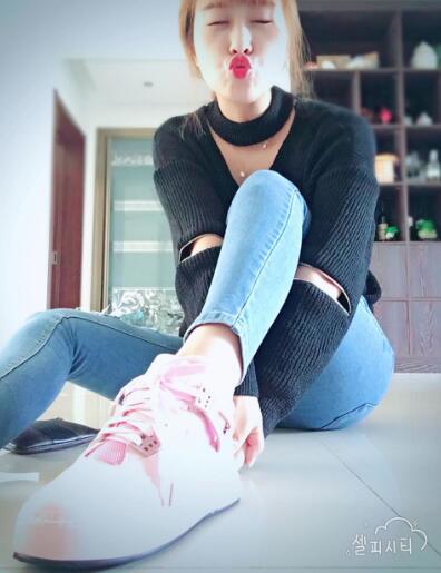 YY主播乐UU个人资料背景 乐UU照片及作品简介