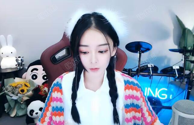 抖音鱼闪闪个人资料简介，快手鱼闪闪走红原因，她在YY直播的变化是什么