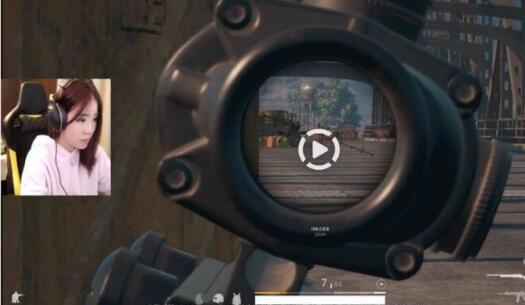 斗鱼吃鸡一哥卢本伟陷入外挂风波 那么吃鸡一姐之争花落谁家？